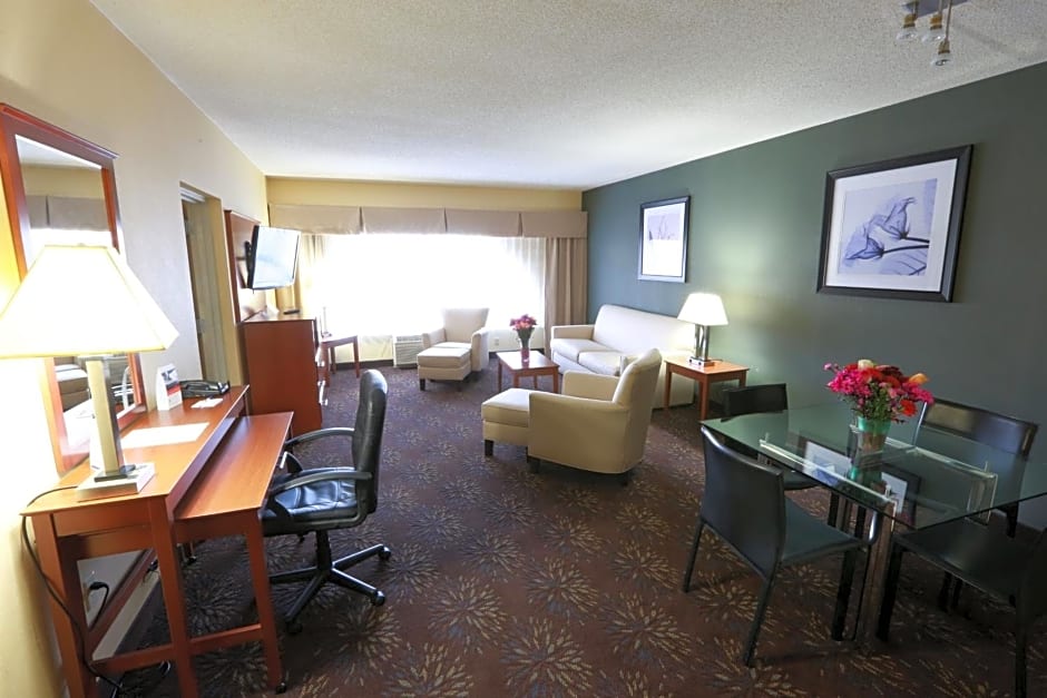 Holiday Inn Express Hotel & Suites West Chester