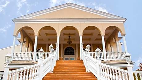 Chateau Suites