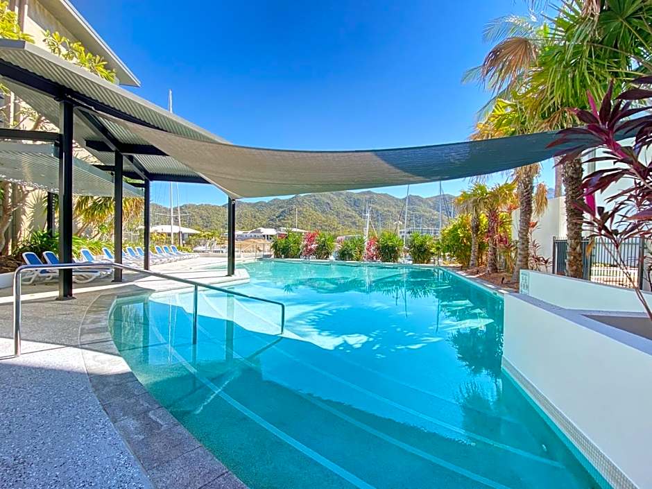 Blue on Blue Studio Room 1362