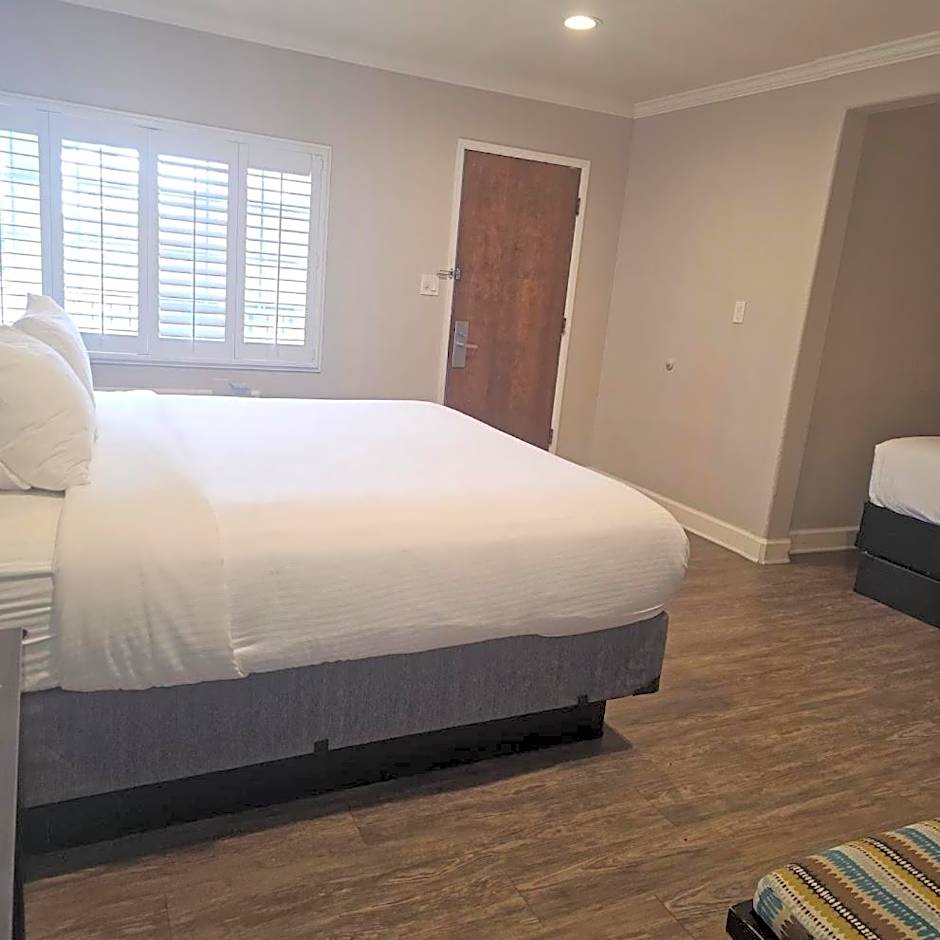 Bay Front Inn - Downtown Santa Cruz