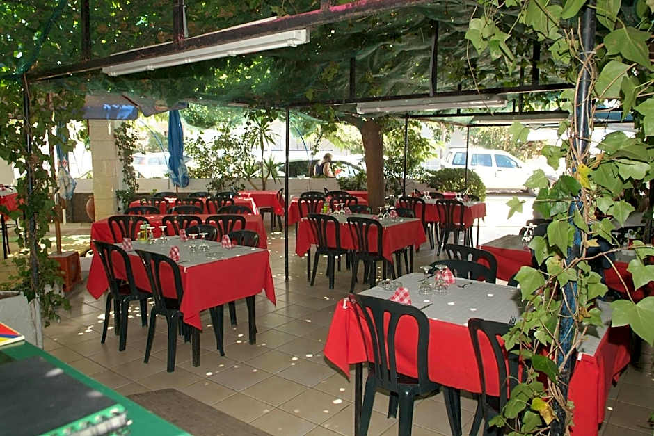 Aparthotel Els Molins