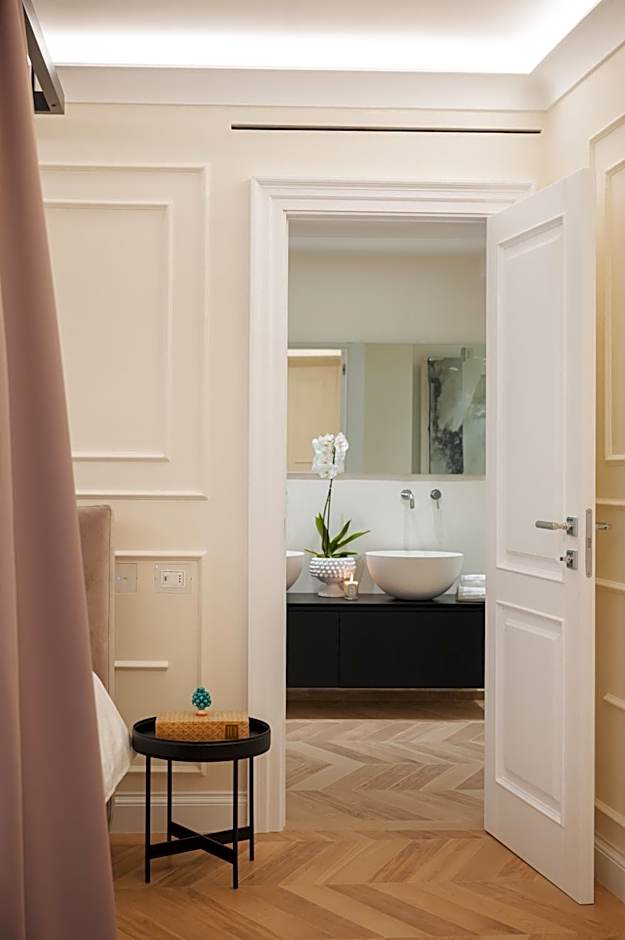 Naxi Suites