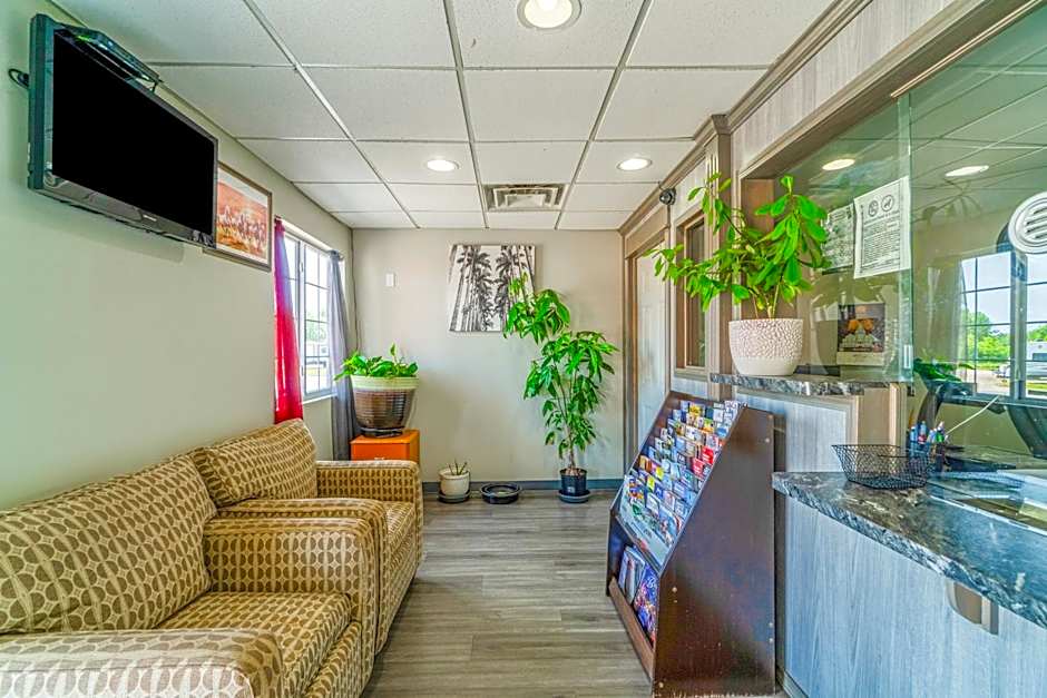 Deluxe Inn & Suites By OYO Miami OK