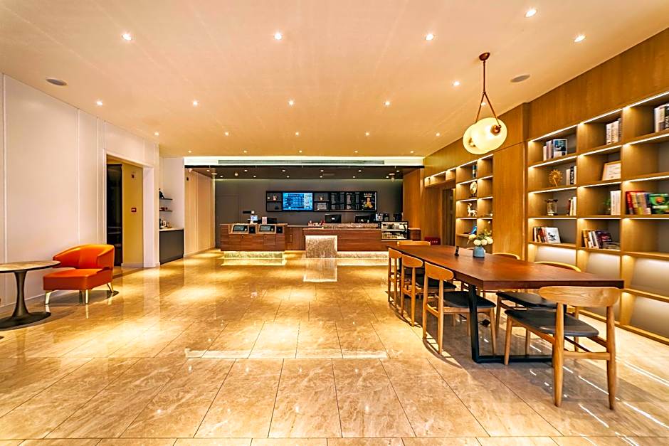 Hanting Hotel Qingdao Zhanqiao Railway Station East Plaza