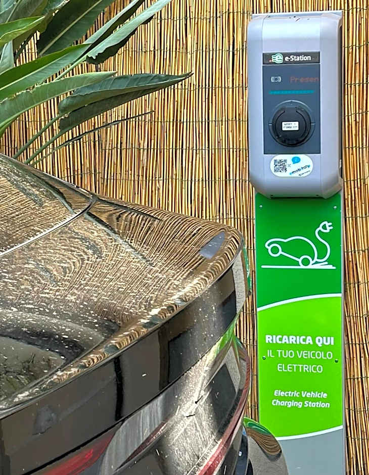 Coccodrillo Hotel & Apartments