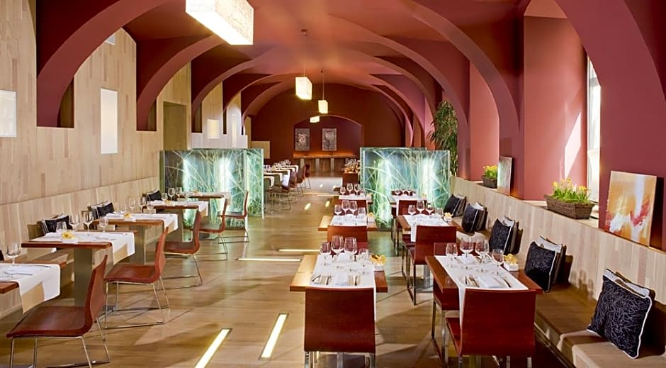 Golden Angel Suites by Adrez