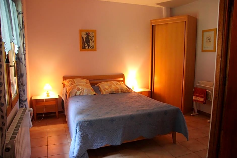 Chambre d'Hôte "Chez Antoinette et Charles"