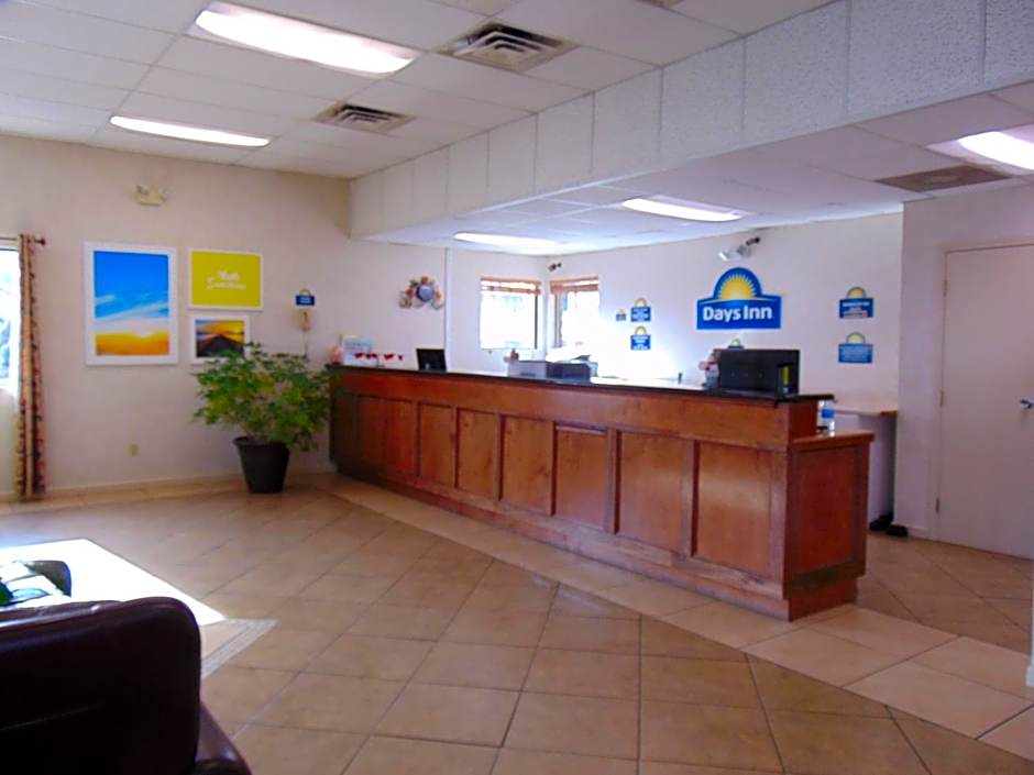 Days Inn by Wyndham Huntington