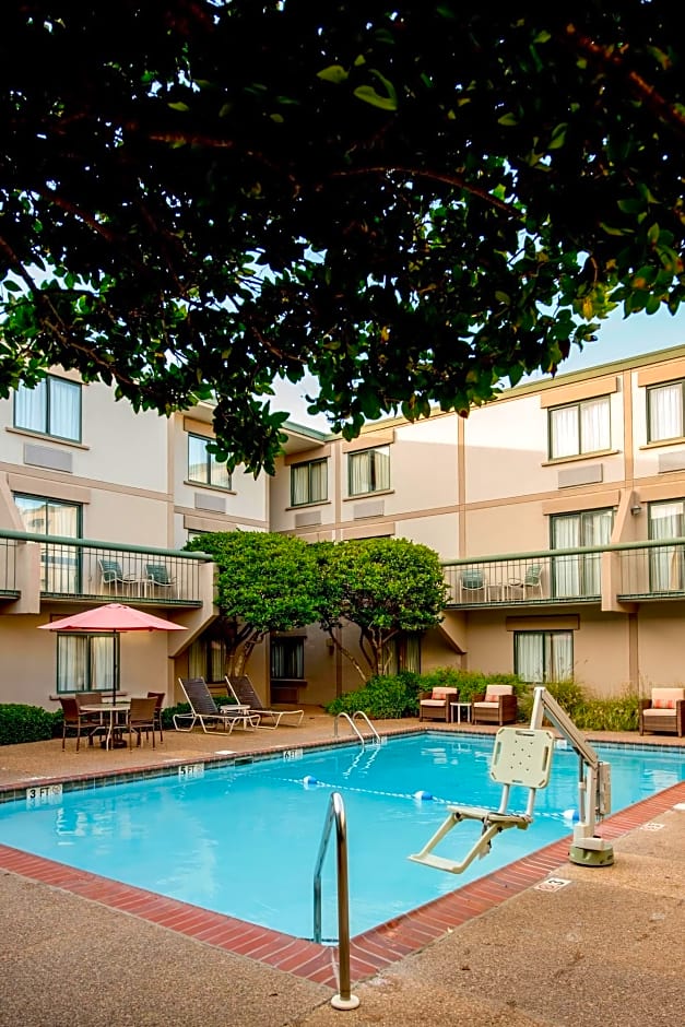 Cabot Lodge Jackson North