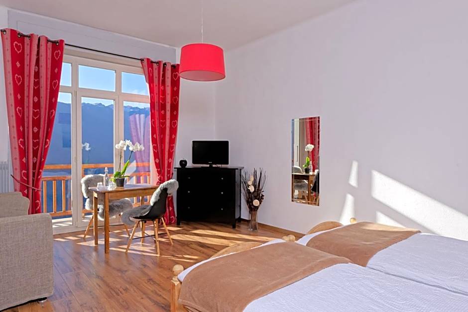 Foto 1 de 5 de Superior 1 Double Bed or 2 Beds, Mountain View