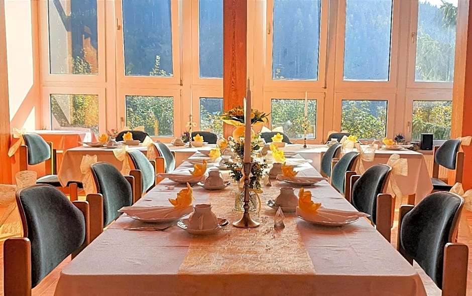 Waldhotel Feldbachtal