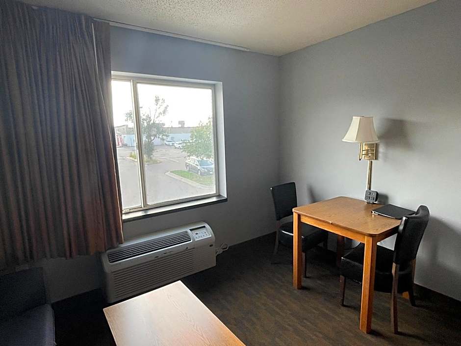 New Victorian Inn & Suites Lincoln