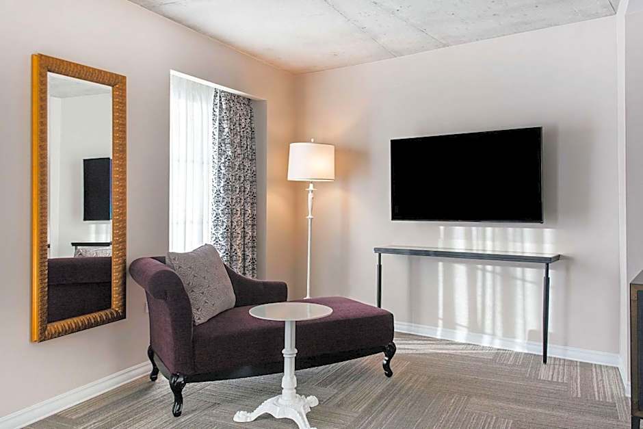 Cambria Hotel New Orleans Downtown Warehouse District