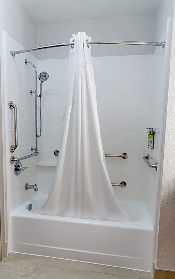 Holiday Inn Express Hotel & Suites Greenville By IHG