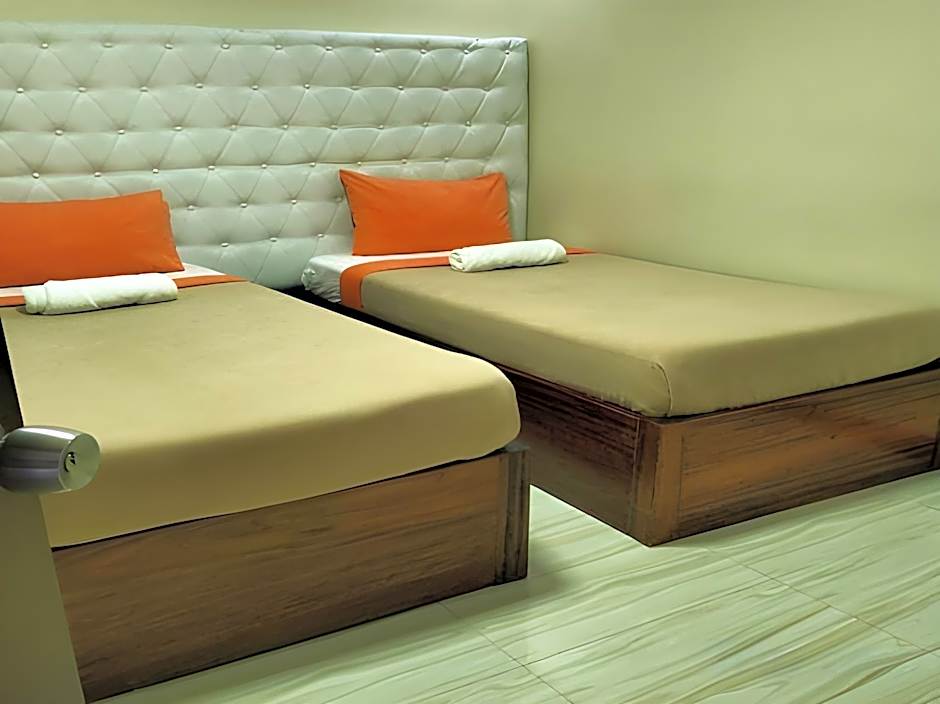 Candice Lucy Hotel Caticlan