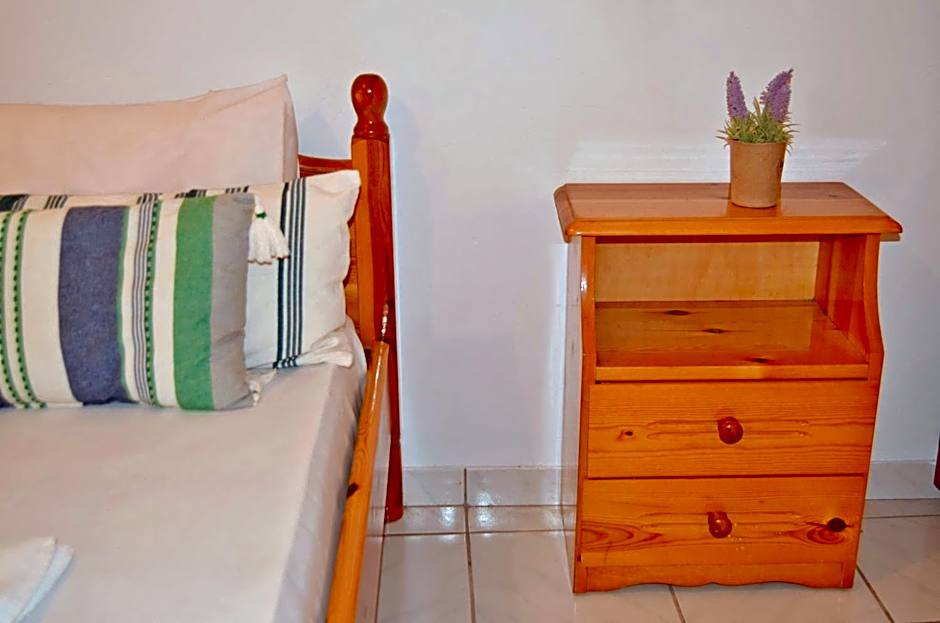 Ioannidis - Sigri Studios