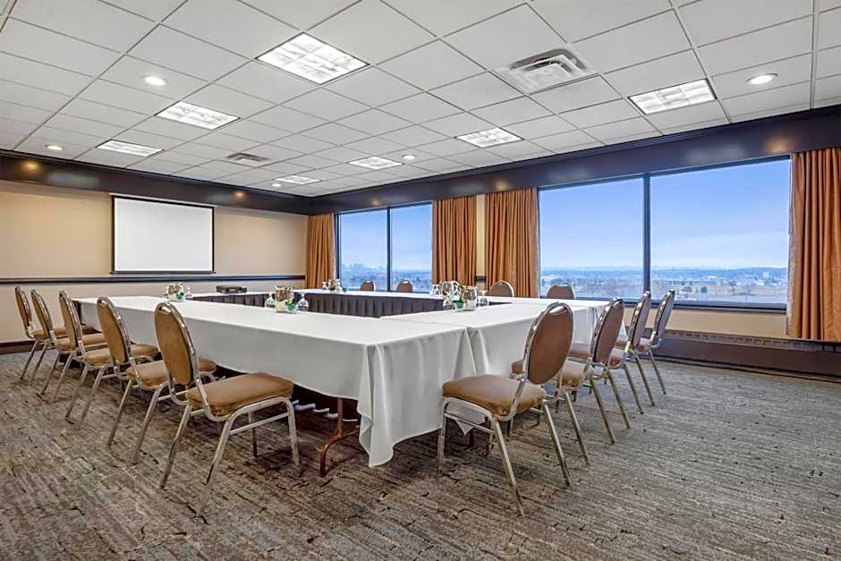 Best Western Plus Port O'Call Hotel