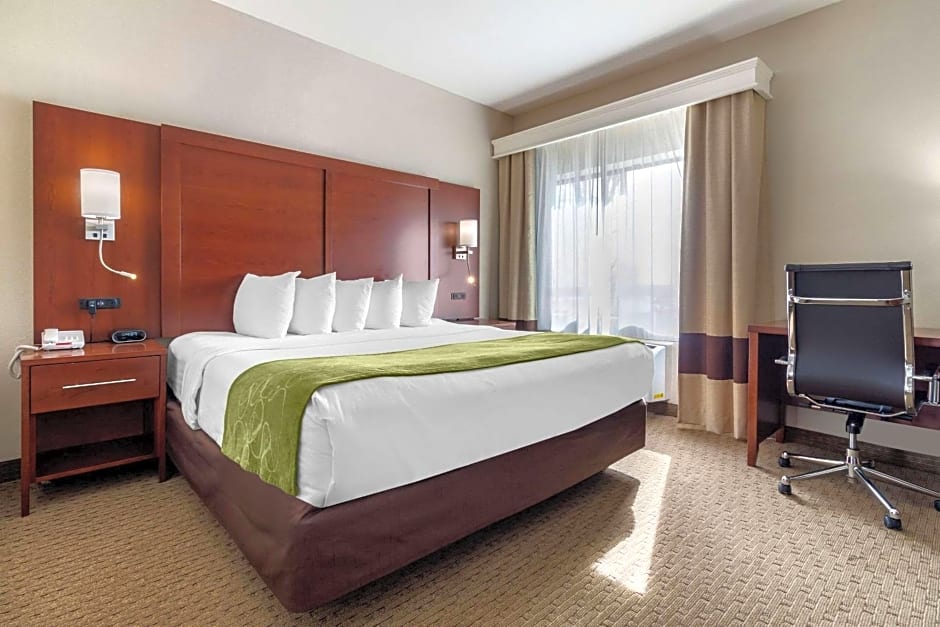 Comfort Suites Omaha East-Council Bluffs