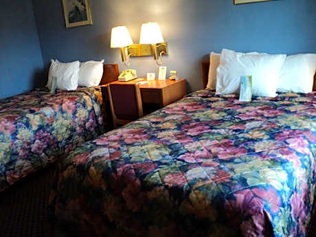Double Room with Two Double Beds - Non-Smoking