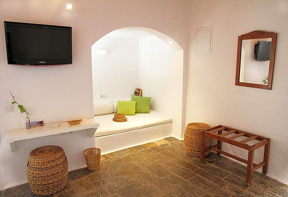 Skiathos Holidays Suites & Villas