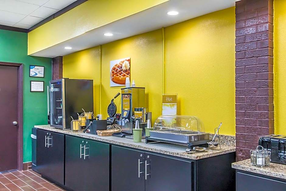 Quality Inn Hinesville - Fort Stewart Area