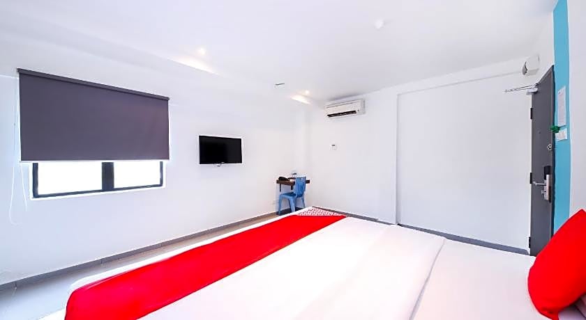 Super OYO 246 Link Inn