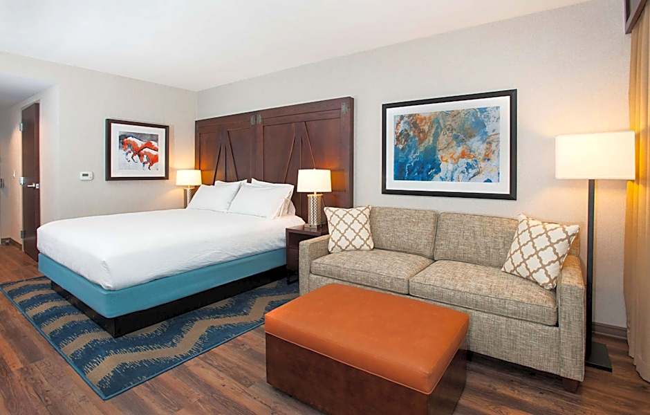 Hilton Garden Inn Burbank Downtown, CA