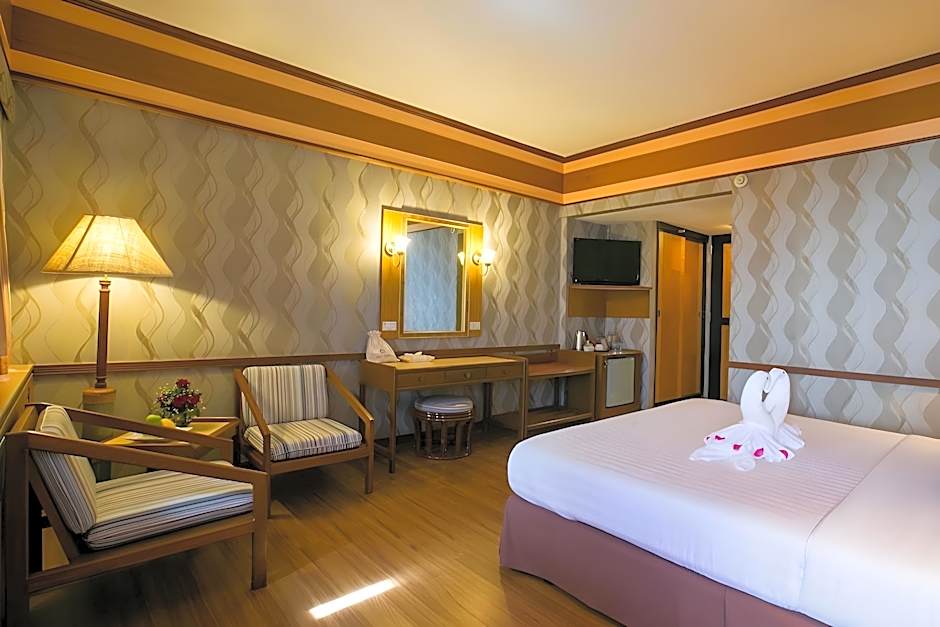 Asia Pattaya Hotel (SHA Extra Plus)