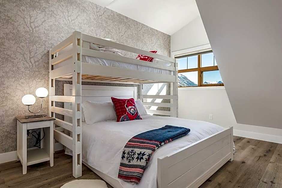 The Grand Escape Downtown Canmore