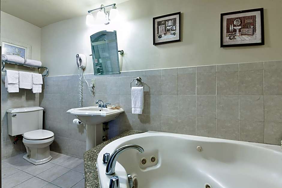 The Freeport Inn and Marina