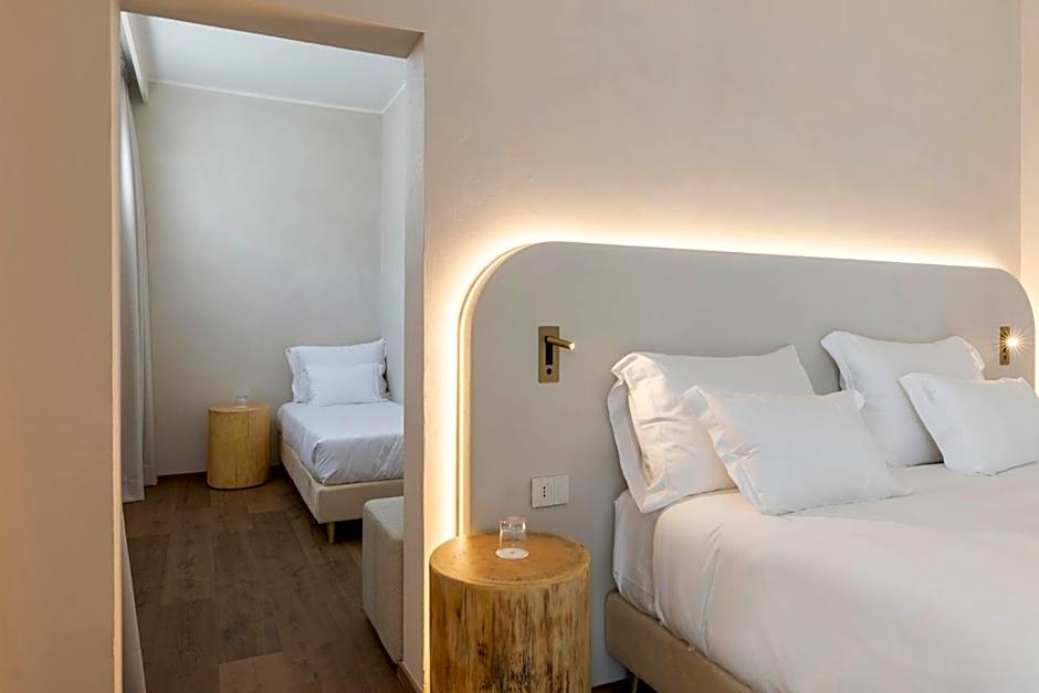 Hi Hotels Sirmione - Lakeview Pool
