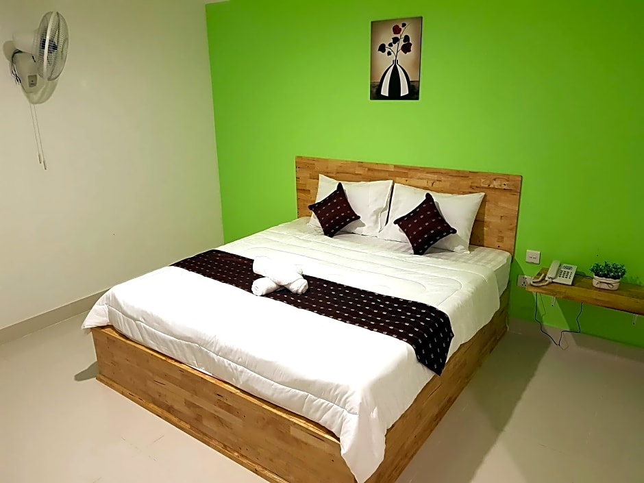 Lucky hostel and guesthouse