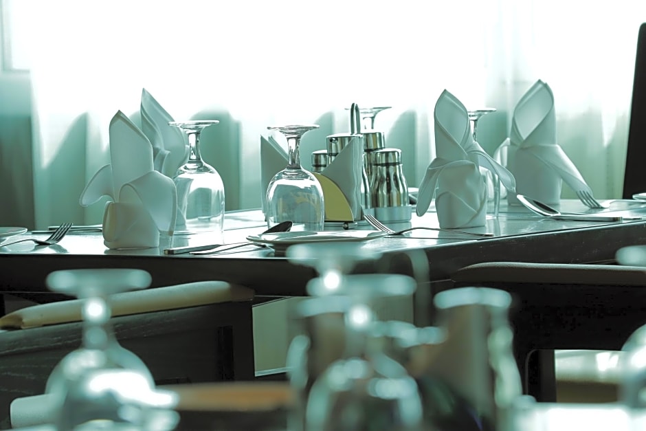 Park Regis Lotus Hotel