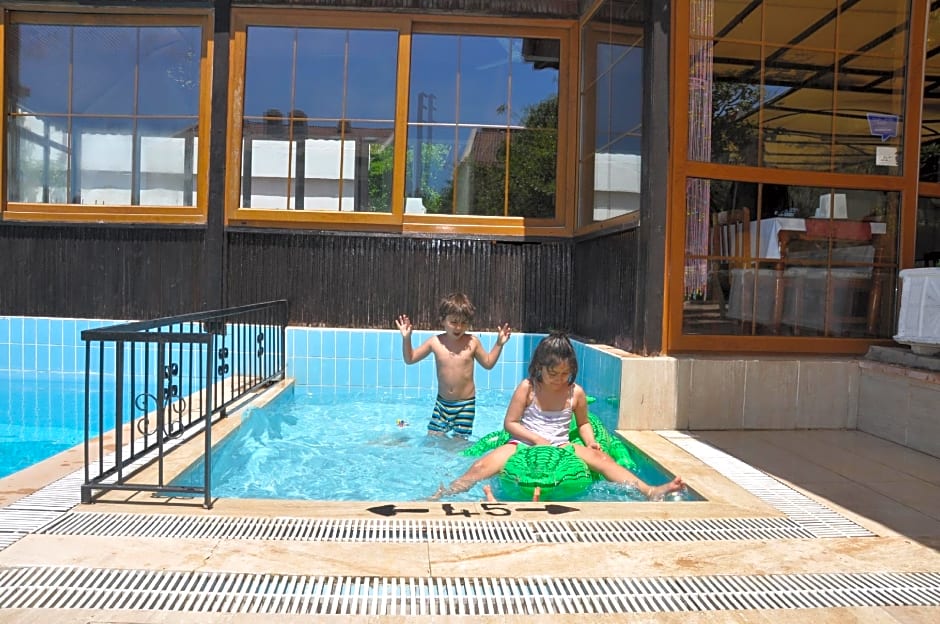 MESE HOTEL & APARTMENTS