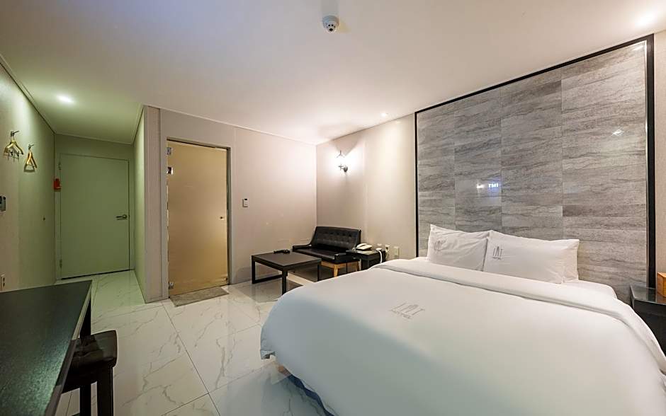 Workers Hotel Ansan by Anook