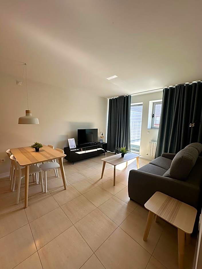 AT home Avenida del Ejercito