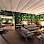 Dinya Lisbon Hotel & Lounge Bar