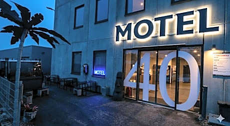 BUSINESS-MOTEL