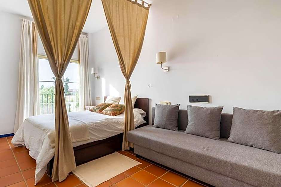 GINVA - Apartahotel El Rocio-Doñana