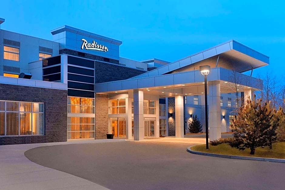 Radisson Hotel & Conference Centre Calgary Airport