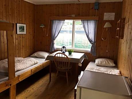 Economy Cottage with Shared Bathroom