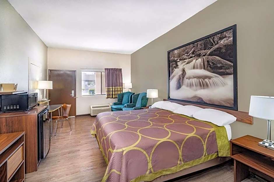 Super 8 by Wyndham Columbia