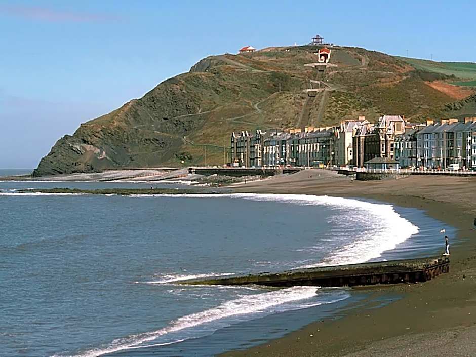 Harry's Hotel & Restaurant