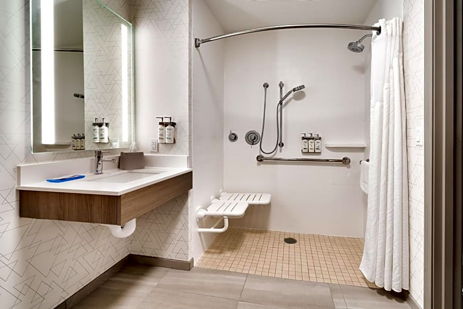 Holiday Inn Express and Suites Helena By IHG