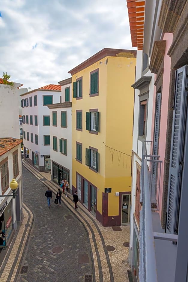 Apartamentos Funchal by Petit Hotels