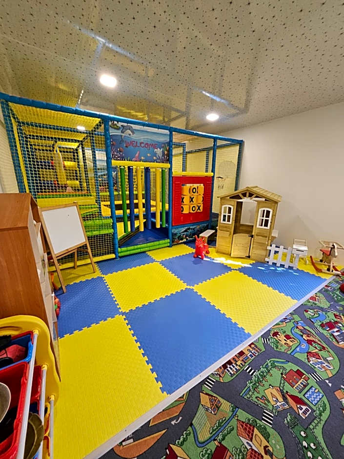 семеен хотел Прованс Ахелой