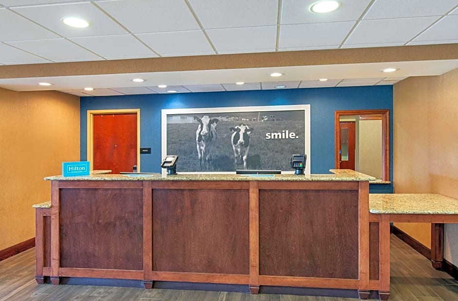 Hampton Inn By Hilton & Suites Madisonville