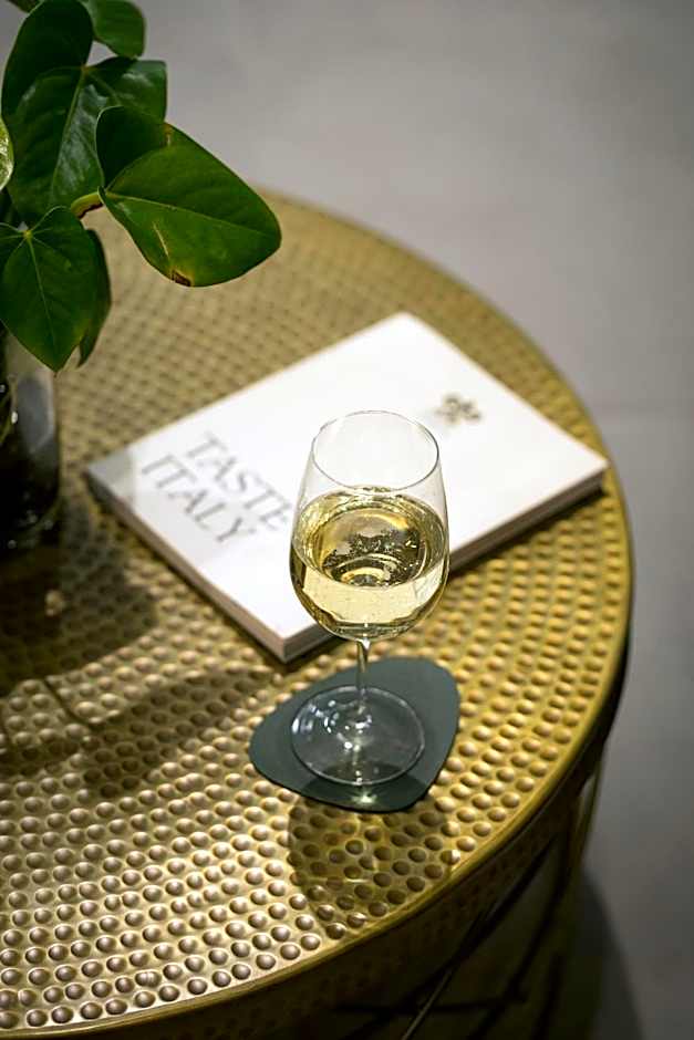 Moody smart & comfy Hotel