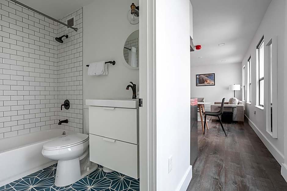 Reside Seattle Downtown, a Wyndham Residence