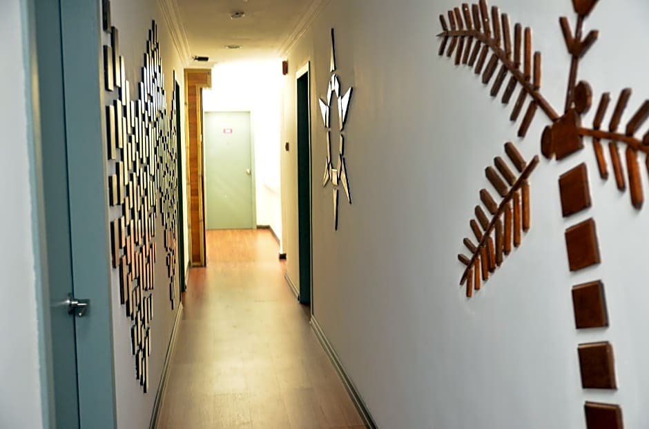 OYO 210 Hotel Five 2